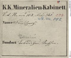 Etiketten zu Fluorit (NHMW-MIN-Am192)